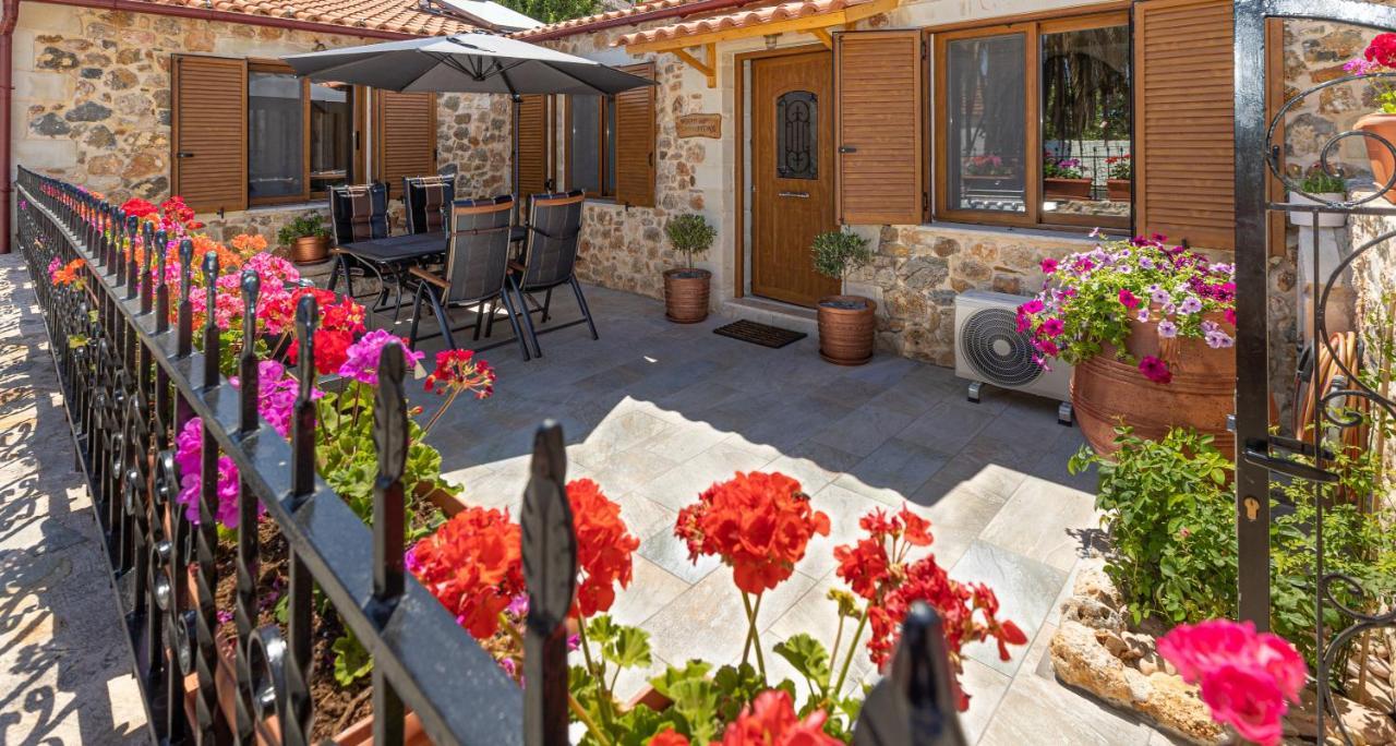 Wood And Stone Apartment Tsikalaria  Ngoại thất bức ảnh
