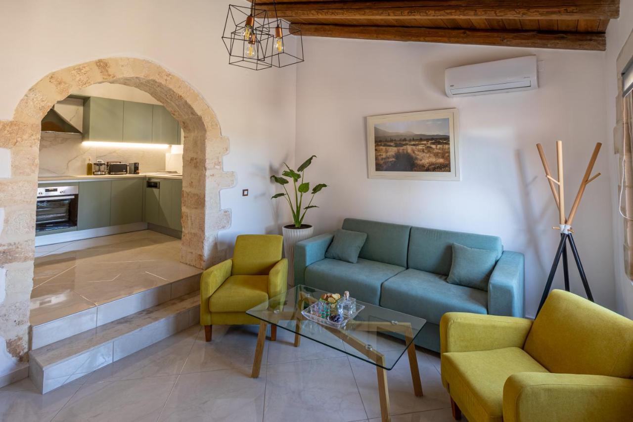 Wood And Stone Apartment Tsikalaria  Ngoại thất bức ảnh