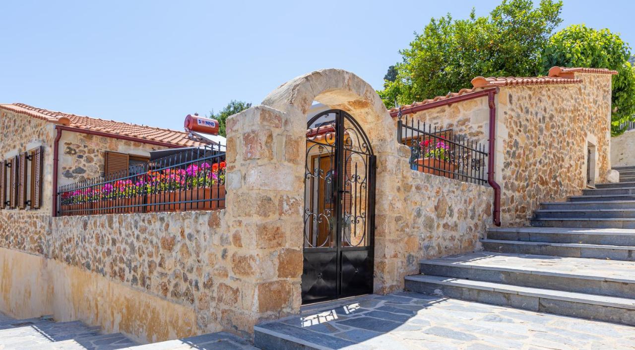Wood And Stone Apartment Tsikalaria  Ngoại thất bức ảnh